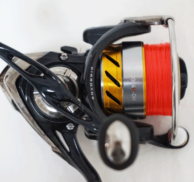 リール　DAIWA  REVROS  2004H-DH